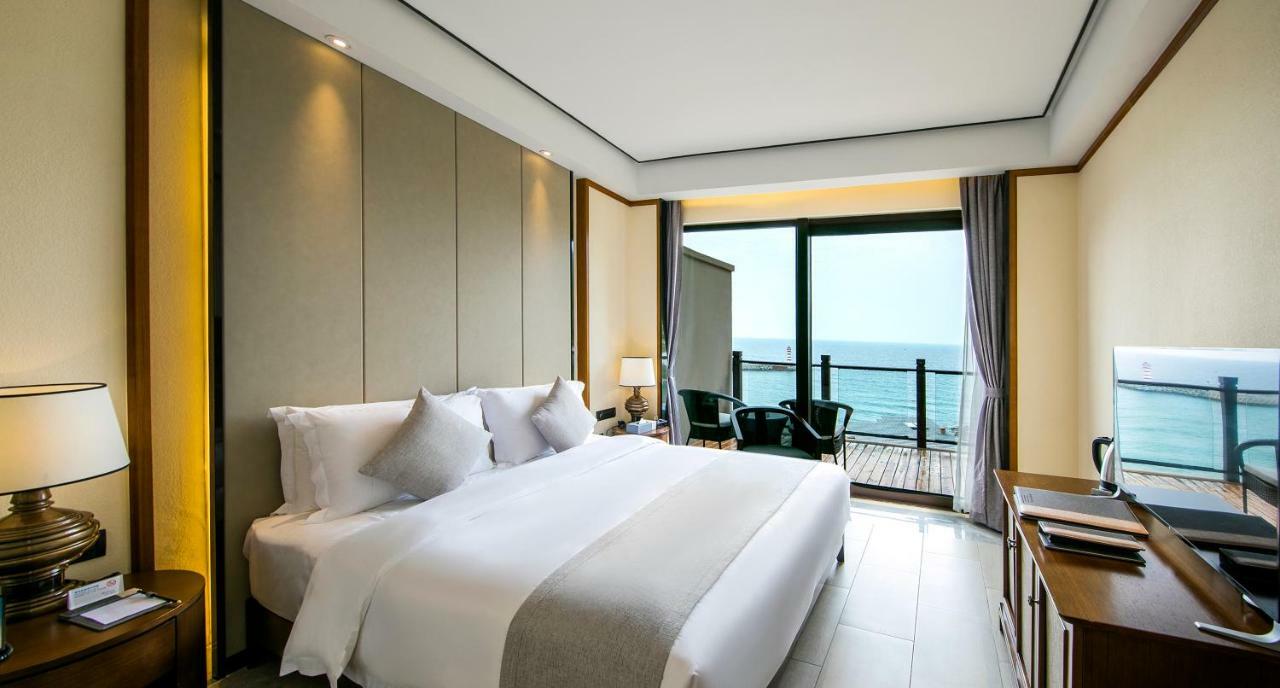 Wyndham Shenzhou Peninsula Hotel Wanning Exterior photo
